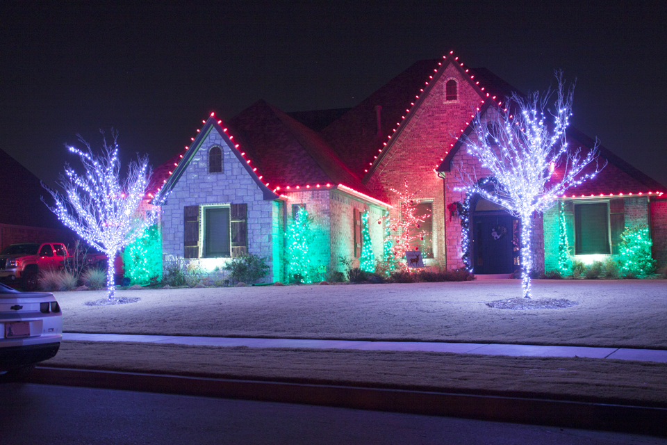 Tips Installing Christmas Lights